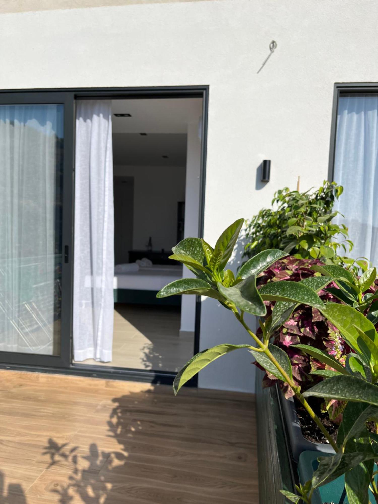Del Mare Hotel Sarandë Eksteriør billede