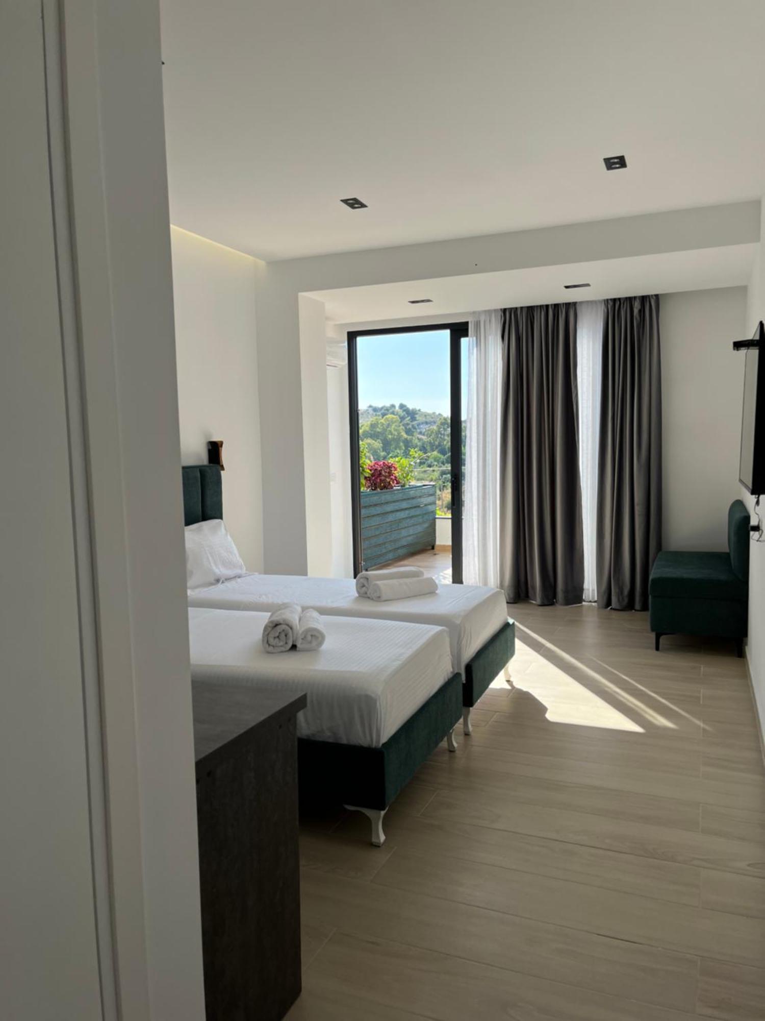 Del Mare Hotel Sarandë Eksteriør billede
