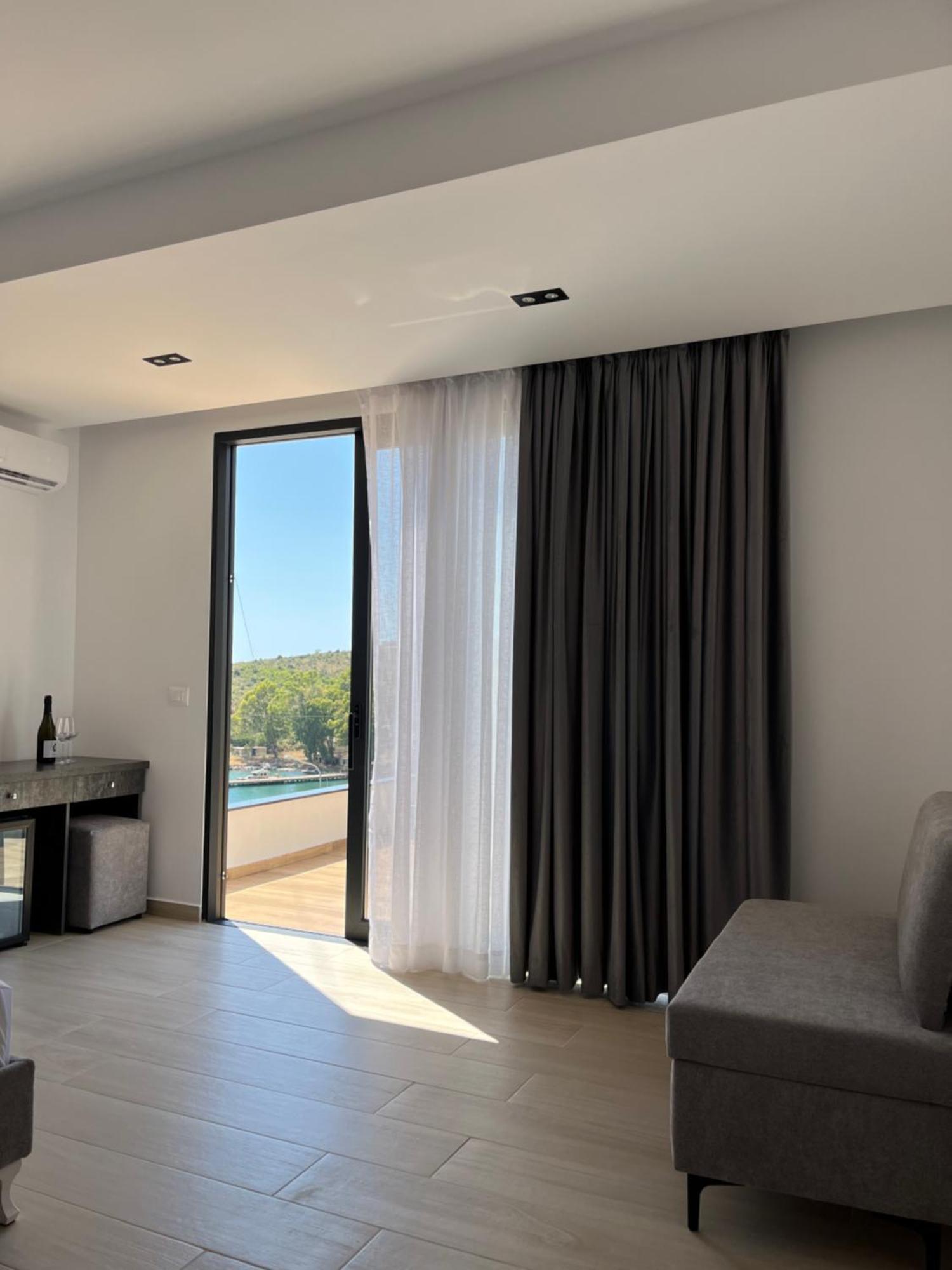 Del Mare Hotel Sarandë Eksteriør billede